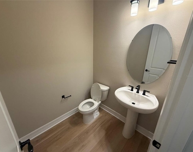 455 Winter Grove Boulevard - Photo Thumbnail 3