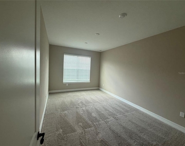 455 Winter Grove Boulevard - Photo Thumbnail 4