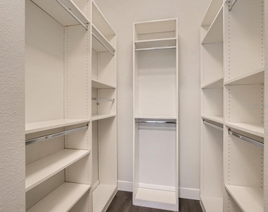 415 E Pine Street - Photo Thumbnail 30