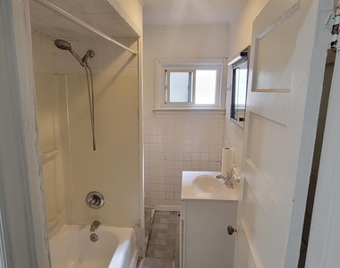 805 Monroe Avenue - Photo Thumbnail 2