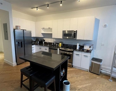150 E Robinson Street - Photo Thumbnail 15