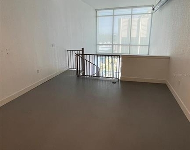 150 E Robinson Street - Photo Thumbnail 20