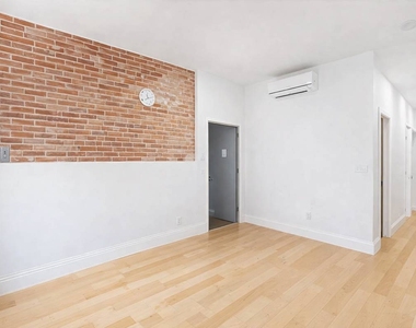 123 Mulberry Street - Photo Thumbnail 4