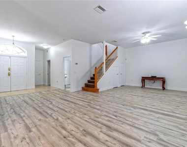 284 Vista Drive - Photo Thumbnail 16