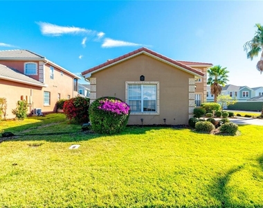 284 Vista Drive - Photo Thumbnail 3