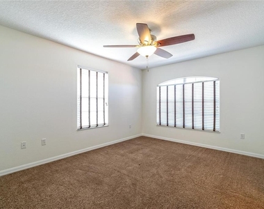 284 Vista Drive - Photo Thumbnail 24