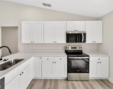 2961 E. Brigadoon Ct - Photo Thumbnail 6