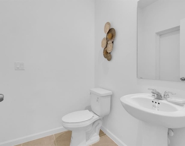 2312 Zaballina Place - Photo Thumbnail 44