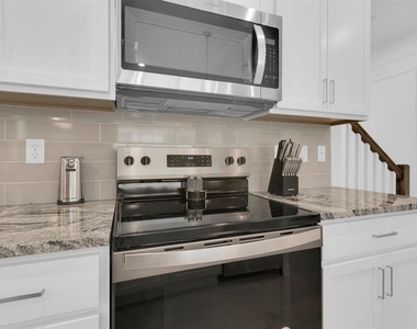 2312 Zaballina Place - Photo Thumbnail 36
