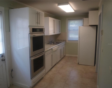 101 E 21st Street - Photo Thumbnail 4