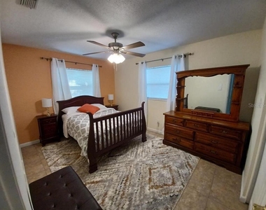 1942 Conifer Court - Photo Thumbnail 11