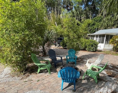 303 Mary Avenue - Photo Thumbnail 4