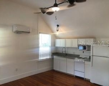 303 Mary Avenue - Photo Thumbnail 1