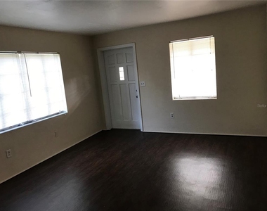 118 Riggins Street - Photo Thumbnail 5