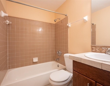 3409 Nw 52nd Terrace - Photo Thumbnail 14