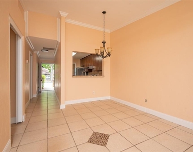3409 Nw 52nd Terrace - Photo Thumbnail 5