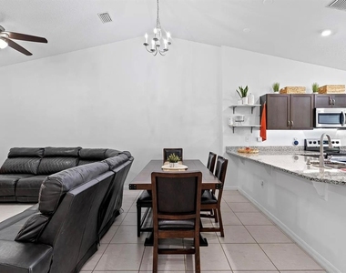 84 Buttonworth Drive - Photo Thumbnail 8
