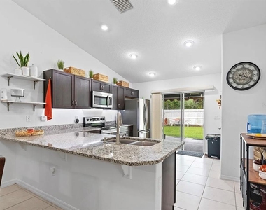 84 Buttonworth Drive - Photo Thumbnail 3