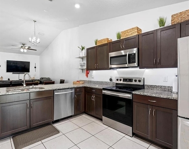 84 Buttonworth Drive - Photo Thumbnail 4