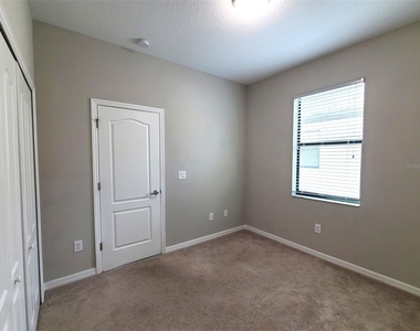 19353 Nearpoint Drive - Photo Thumbnail 8