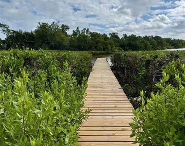 731 Manatee Avenue - Photo Thumbnail 28