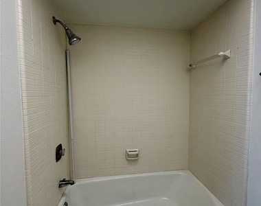 731 Manatee Avenue - Photo Thumbnail 24