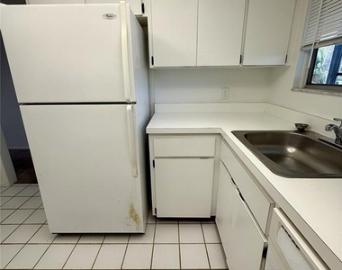731 Manatee Avenue - Photo Thumbnail 11