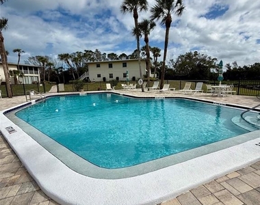 731 Manatee Avenue - Photo Thumbnail 4
