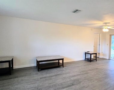 3801 Kingston Boulevard - Photo Thumbnail 9