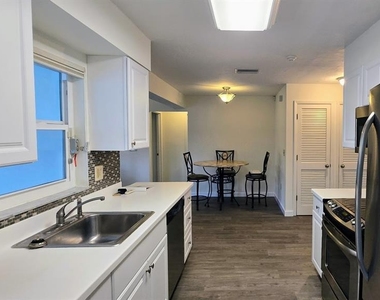 3801 Kingston Boulevard - Photo Thumbnail 5