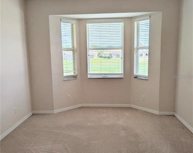 803 Fairwaycove Lane - Photo Thumbnail 13