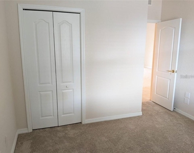 803 Fairwaycove Lane - Photo Thumbnail 19