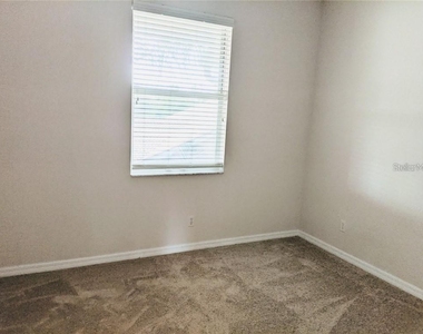 803 Fairwaycove Lane - Photo Thumbnail 20