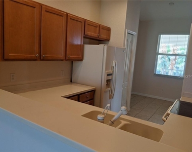 803 Fairwaycove Lane - Photo Thumbnail 11
