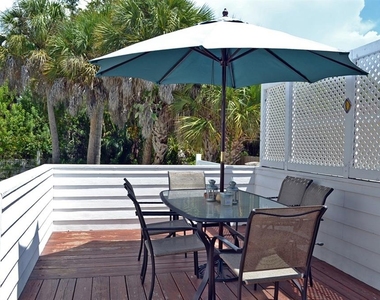 5157 Sandy Beach Avenue - Photo Thumbnail 8