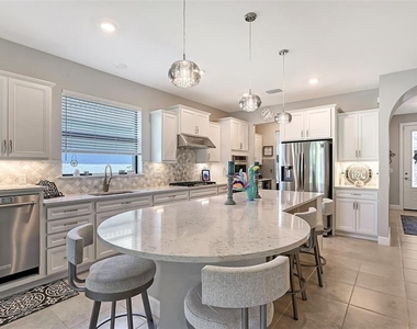 5800 Willow Marsh Court - Photo Thumbnail 8