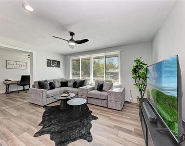 339 Suwanee Avenue - Photo Thumbnail 3