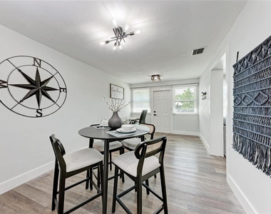 339 Suwanee Avenue - Photo Thumbnail 8