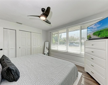 339 Suwanee Avenue - Photo Thumbnail 11