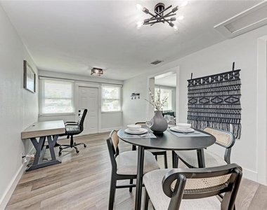 339 Suwanee Avenue - Photo Thumbnail 9