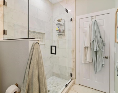 7242 Hamilton Road - Photo Thumbnail 11