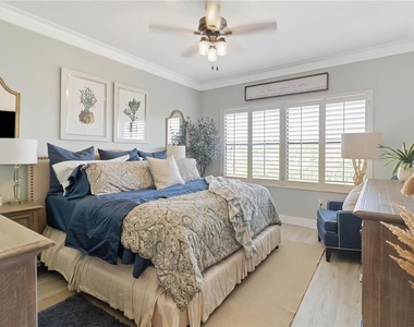 7242 Hamilton Road - Photo Thumbnail 12