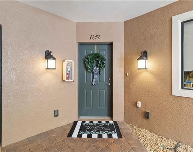 7242 Hamilton Road - Photo Thumbnail 2