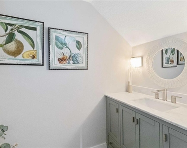 7242 Hamilton Road - Photo Thumbnail 8