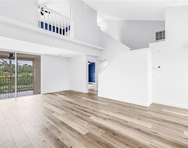 8350 Wingate Drive - Photo Thumbnail 8
