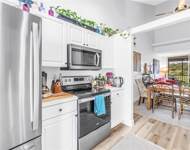 8350 Wingate Drive - Photo Thumbnail 6