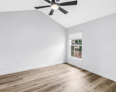 8350 Wingate Drive - Photo Thumbnail 23