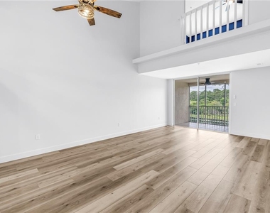 8350 Wingate Drive - Photo Thumbnail 7