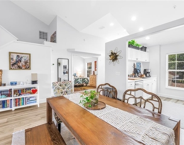 8350 Wingate Drive - Photo Thumbnail 9