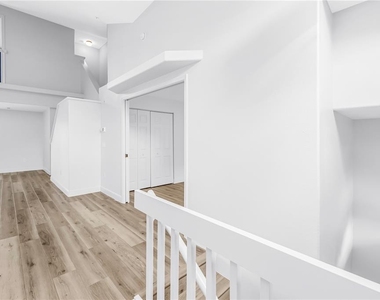 8350 Wingate Drive - Photo Thumbnail 5